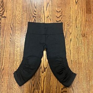 lululemon athletica In the Flow Cropped Leggings